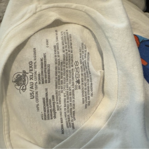 Disney Adult Shirt - Walt Disney World Mickey And Friends Postcard Tee Size XL. - Picture 4 of 4